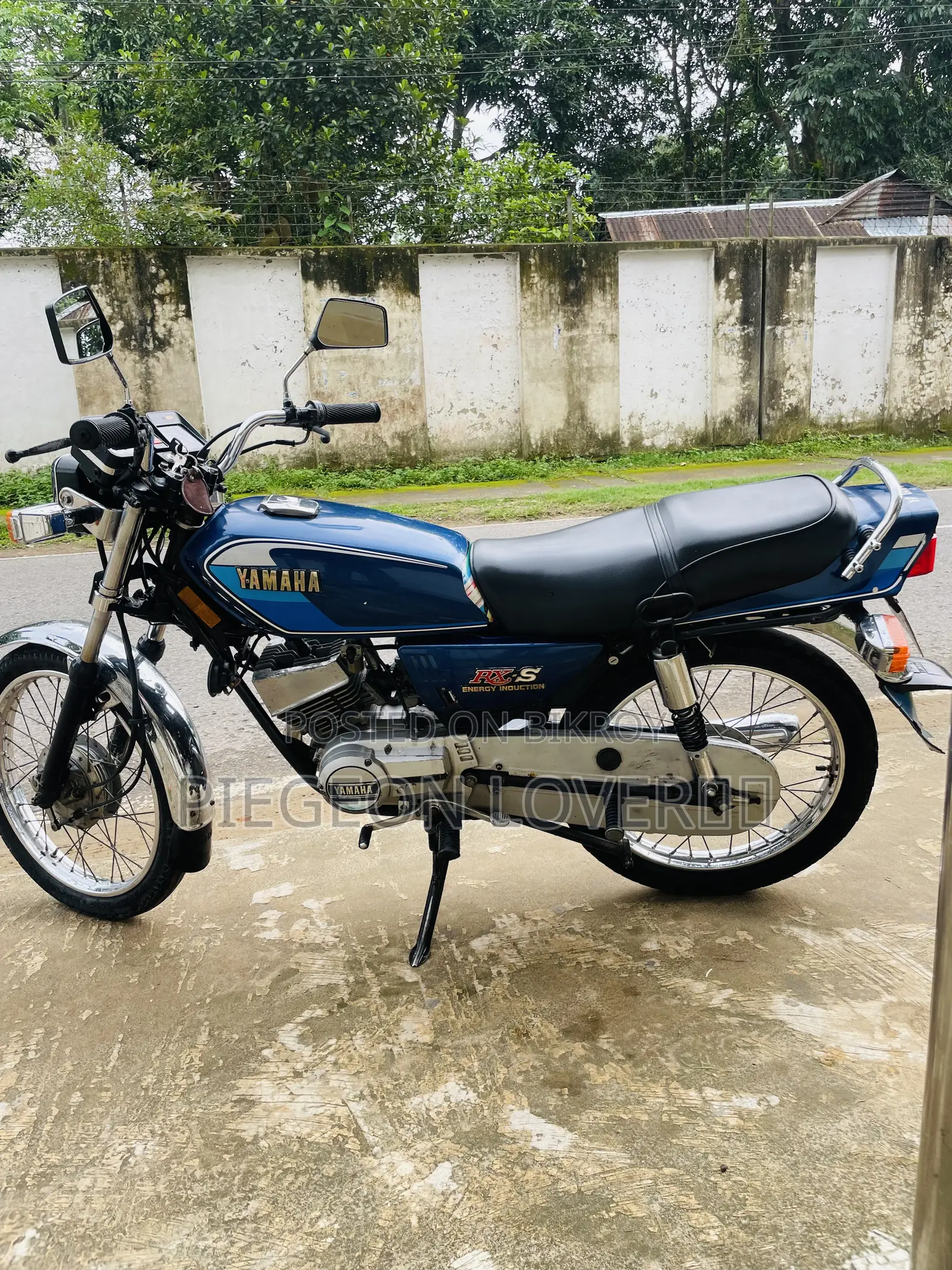 New Yamaha Crux 1995 Blue