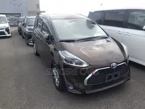 Toyota Sienta 2021 Brown