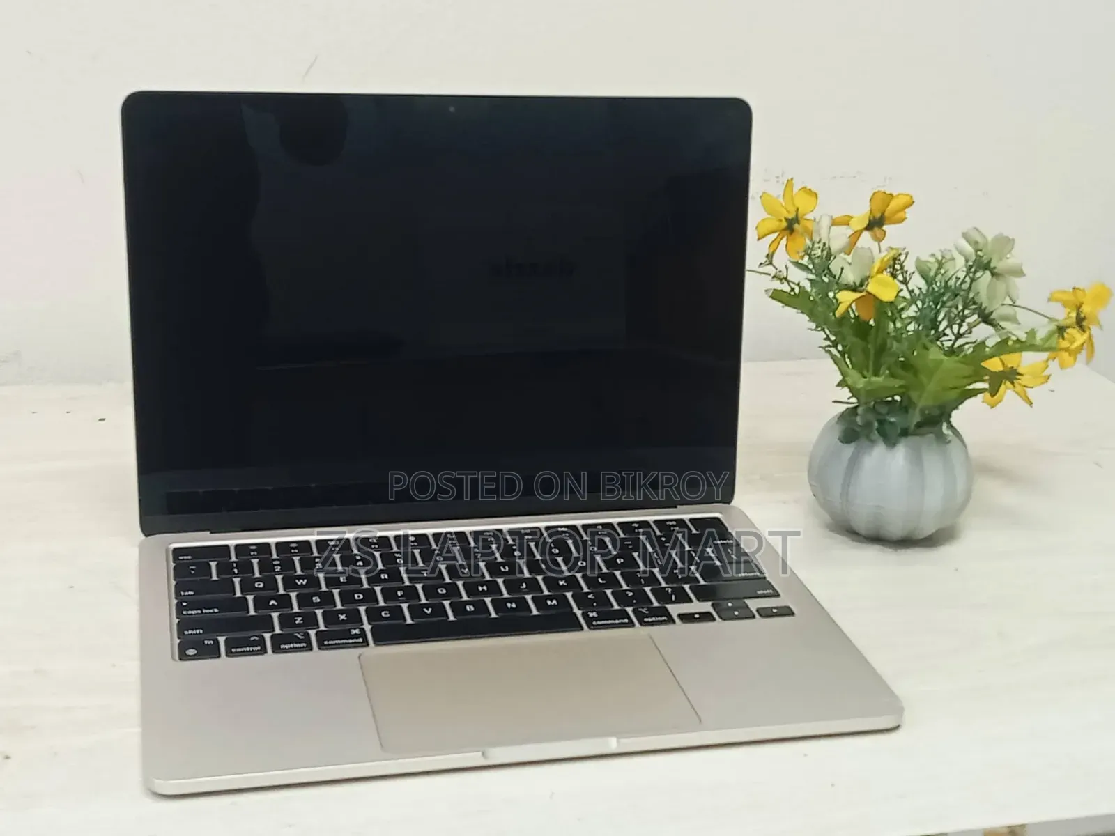 Laptop Apple MacBook Air 2022 M2 8GB Apple M2 SSD 256GB