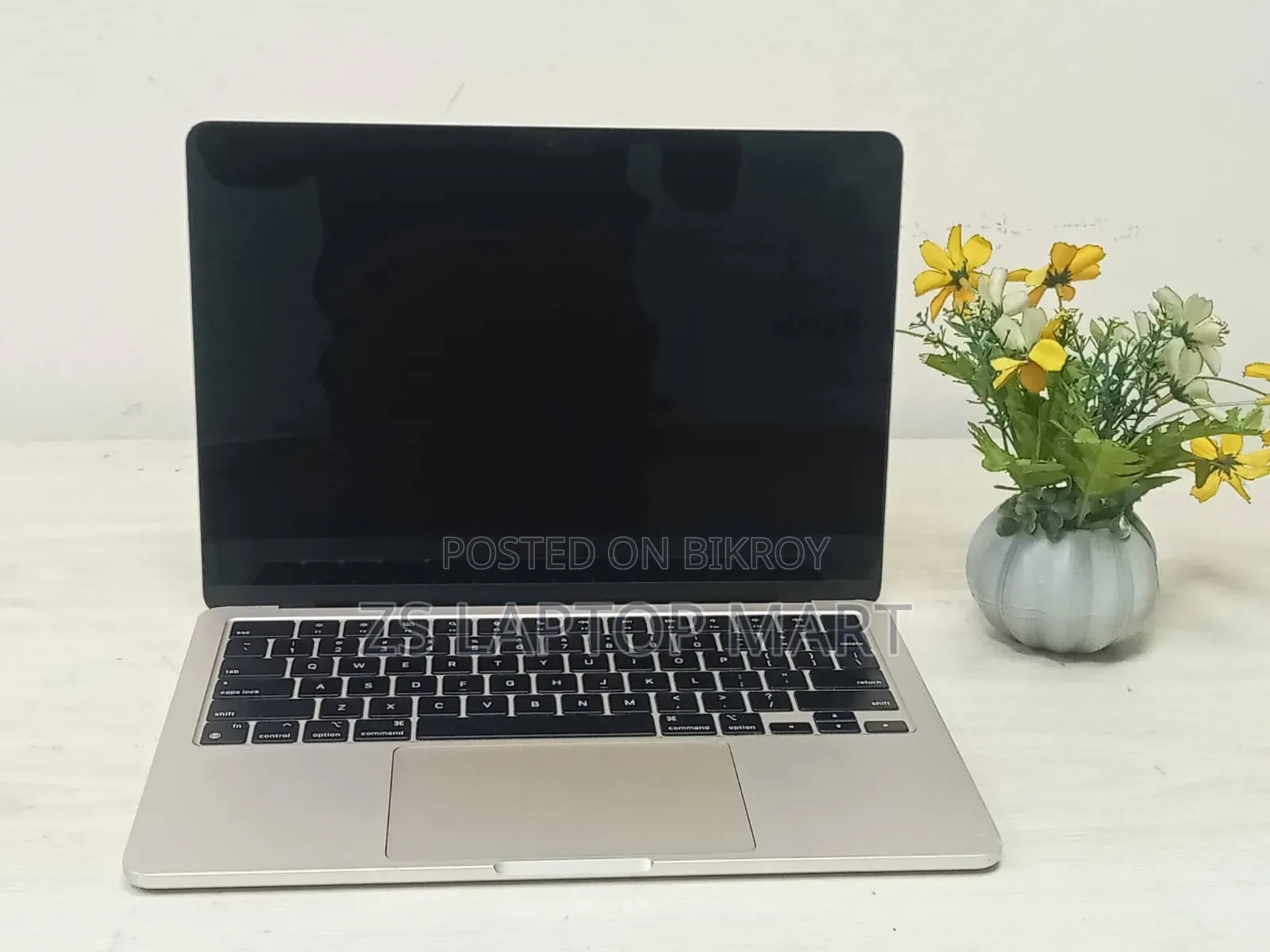 Laptop Apple MacBook Air 2022 M2 8GB Apple M2 SSD 256GB