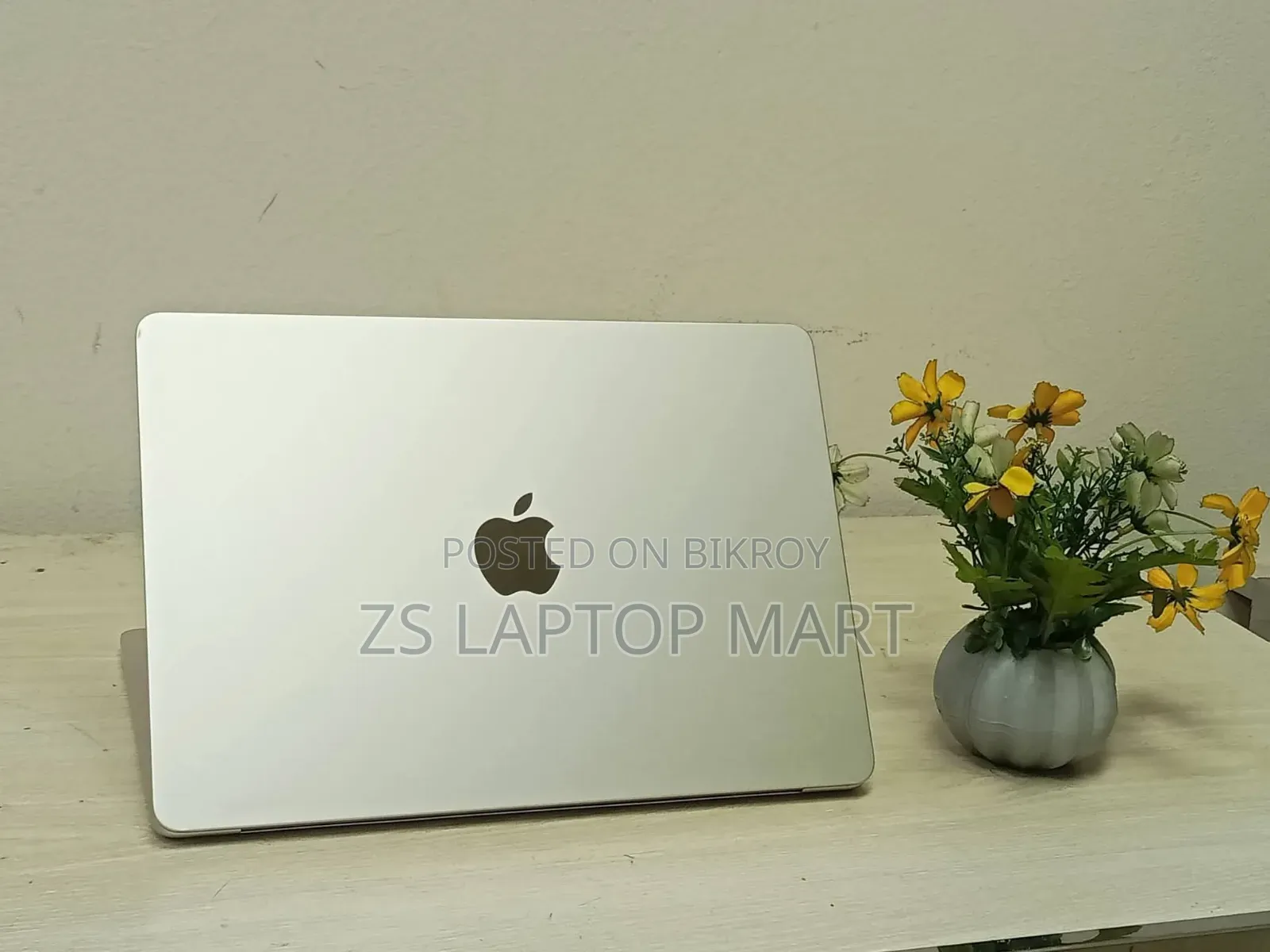 Laptop Apple MacBook Air 2022 M2 8GB Apple M2 SSD 256GB