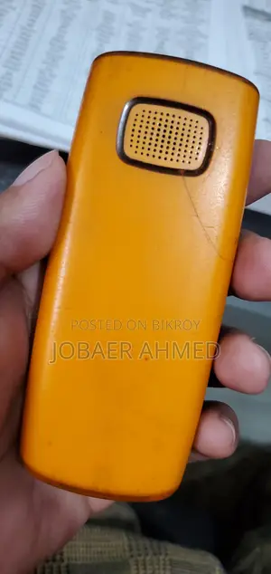নোকিয়া এক্স১-০১ ইয়েলো