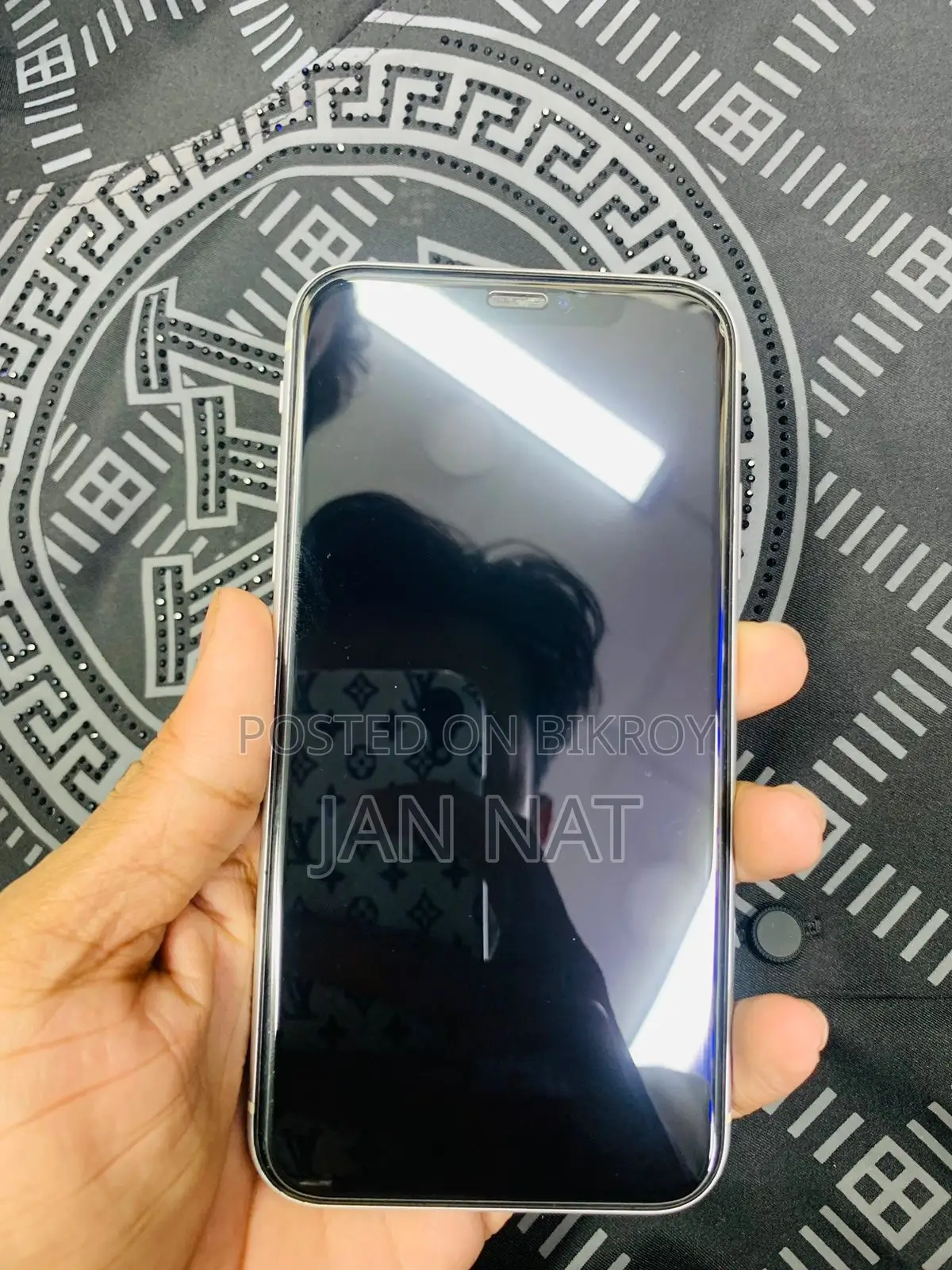 অ্যাপল আইফোন এক্সআর ১২৮ জিবি সাদা
