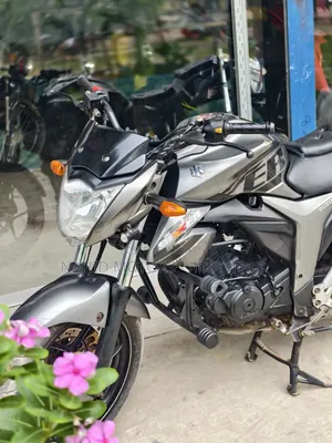 Suzuki Gixxer Monotone 2015 Silver