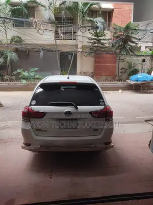 Toyota Corolla Fielder 2018 White