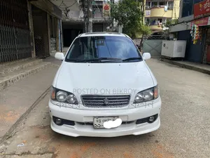 টয়োটা করোলা স্প্যাসিও ১৯৯৭ পার্ল