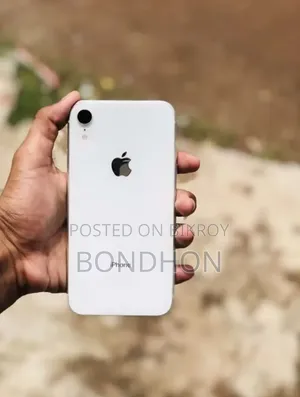 Apple iPhone XR 64 GB White