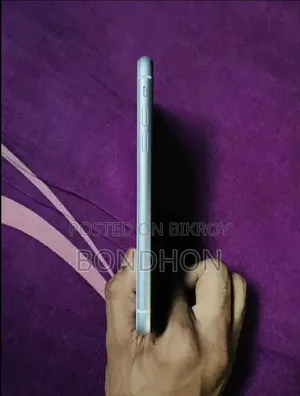 অ্যাপল আইফোন এক্সআর ৬৪ জিবি হোয়াইট