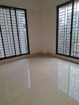 4-bedroom Apartment in Uttara for sale