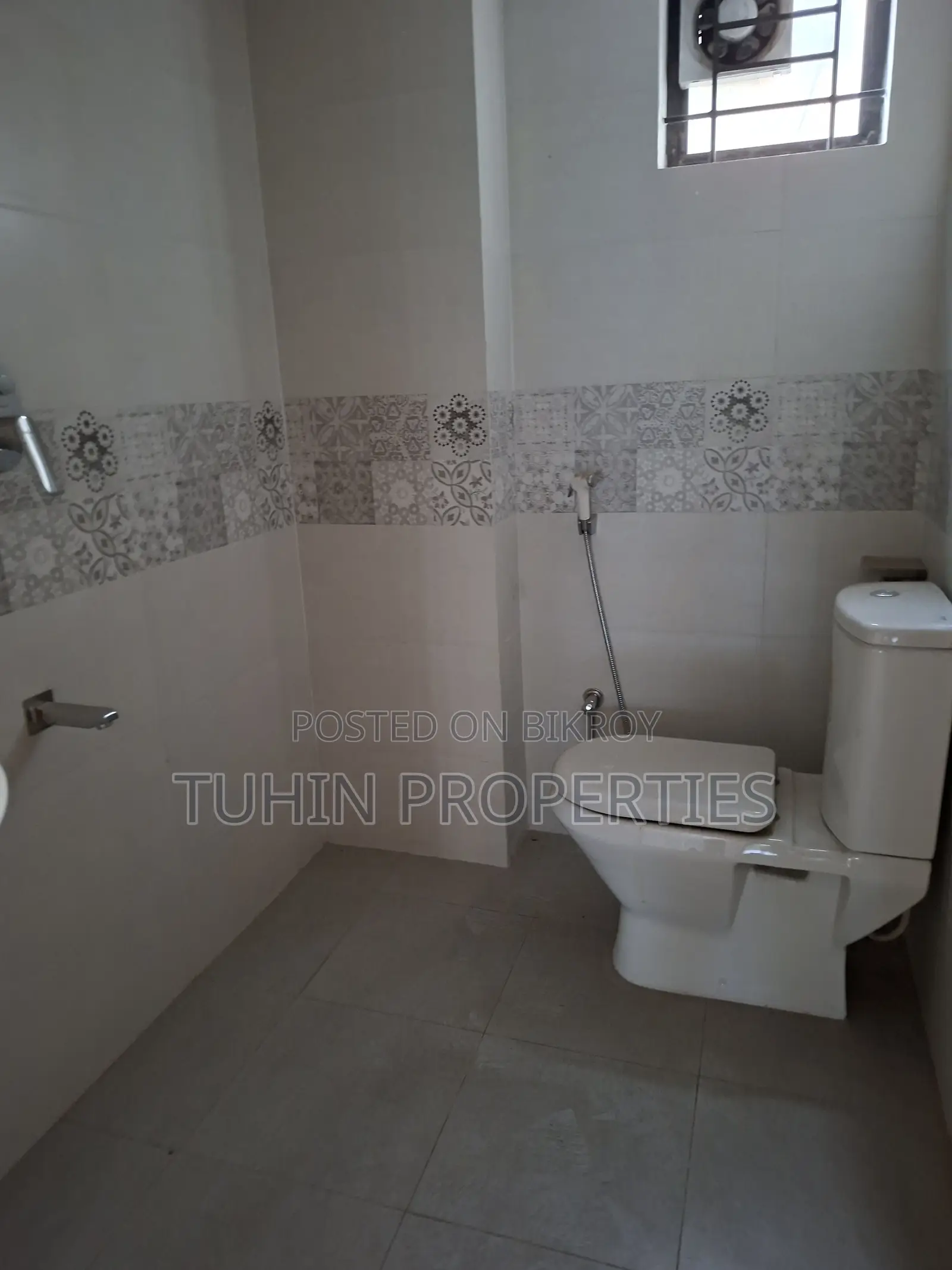 4-bedroom Apartment in Uttara for sale