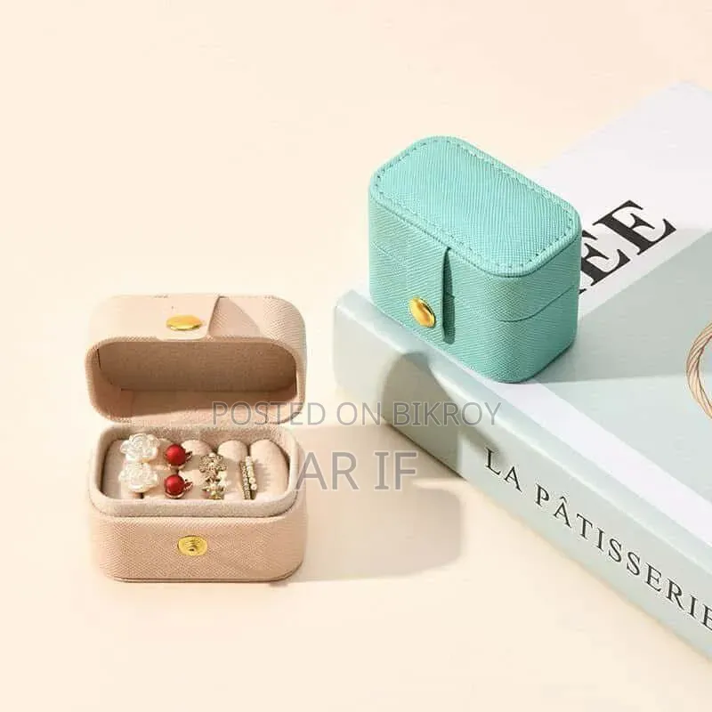 Mini Storage Ring Box