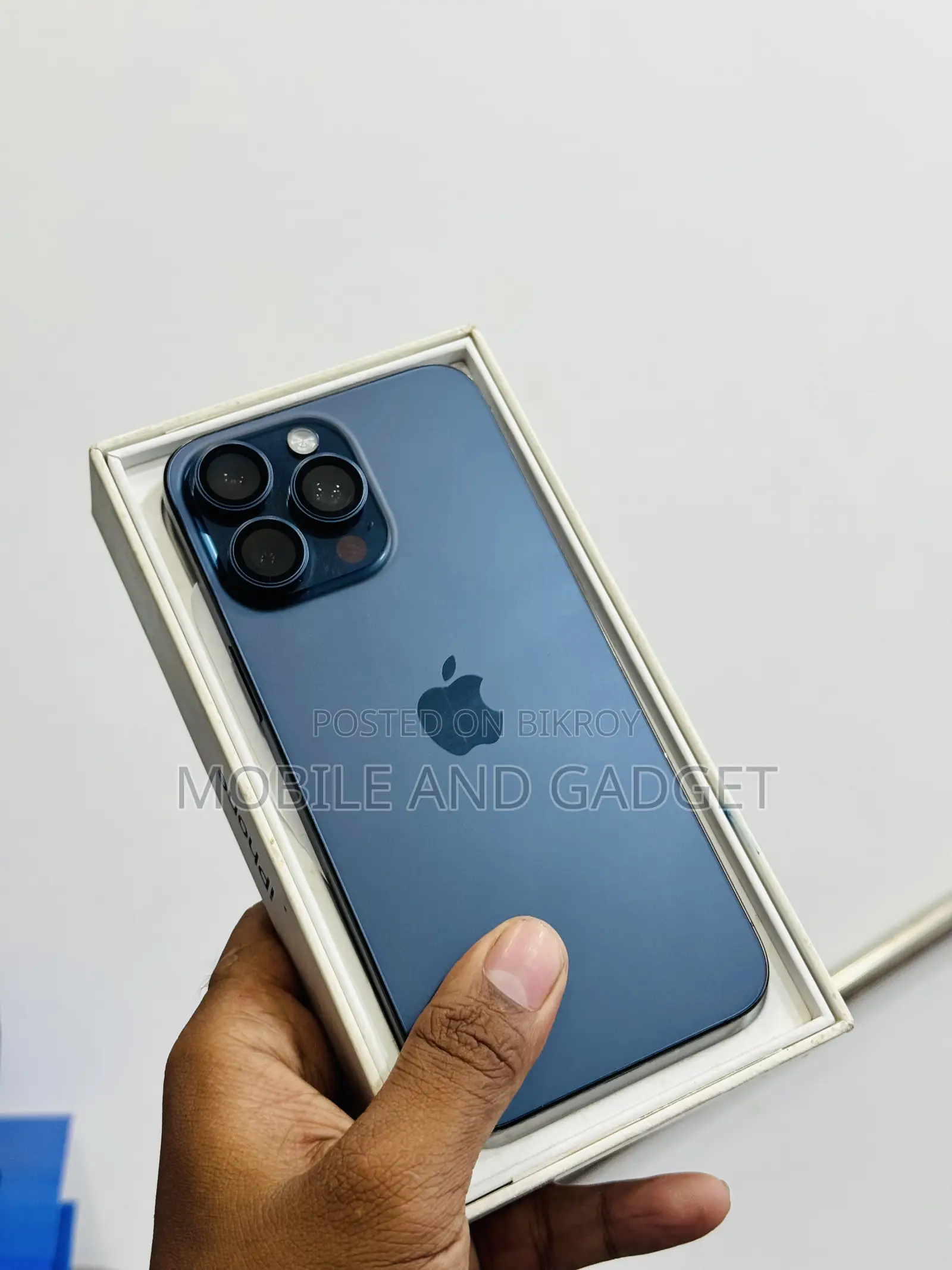 অ্যাপল আইফোন ১৫ প্রো ম্যাক্স ২৫৬ জিবি নীল