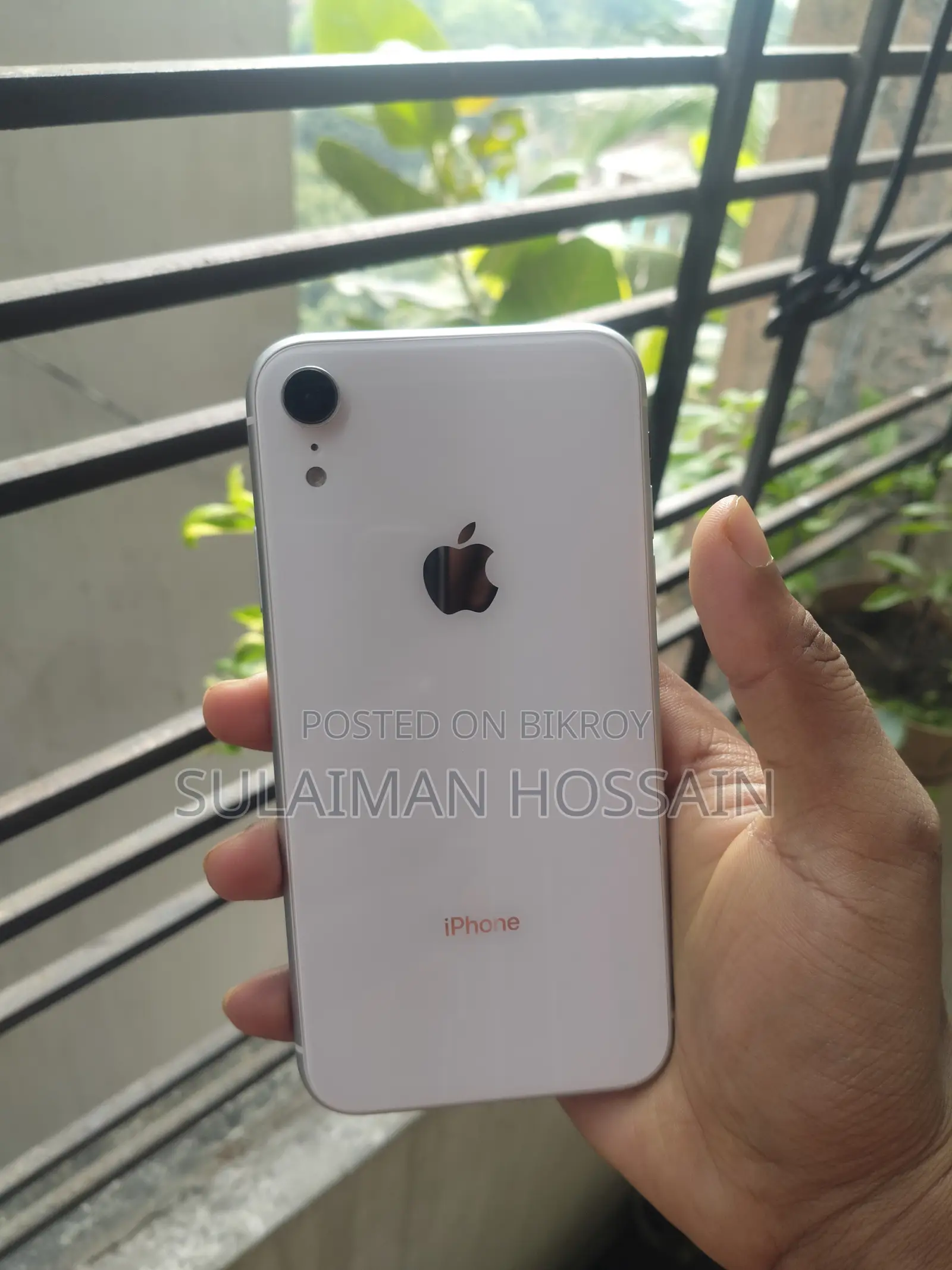 Apple iPhone XR 64 GB White