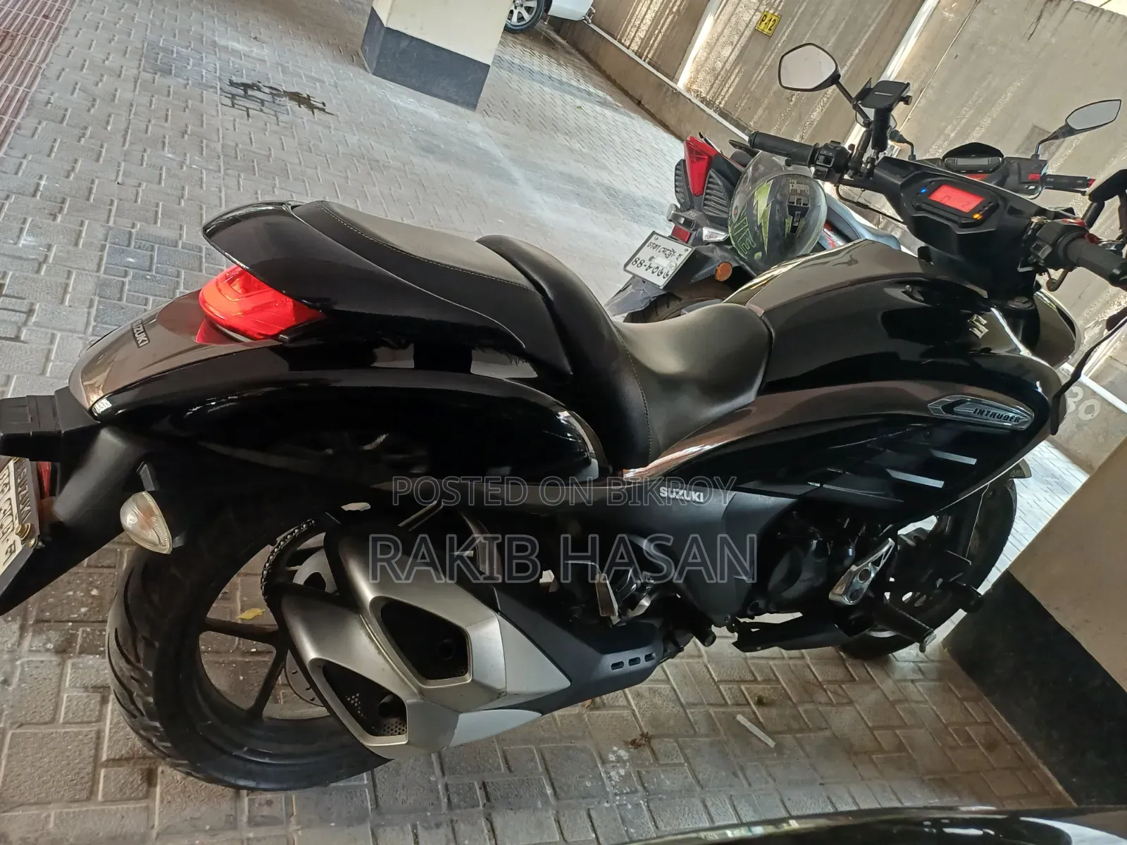 Suzuki Intruder 2018 Black