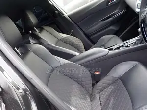 Toyota C-HR Limited 2021 Black