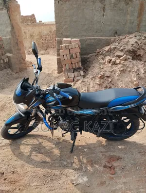 Bajaj Discover 100 2018 Purple