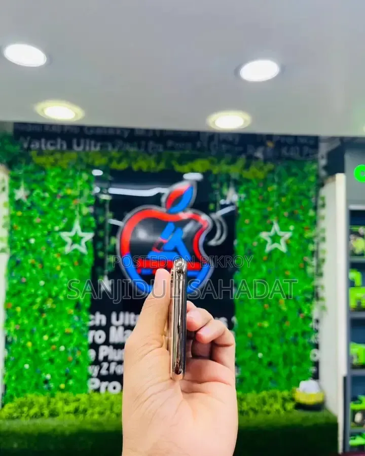 অ্যাপল আইফোন এক্সএস ৬৪ জিবি