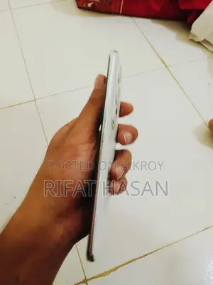 টেকনো স্পার্ক ৪০ প্রো+ ২৫৬ জিবি সাদা