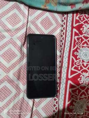 রিয়েলমি ১২৮ জিবি সিলভার