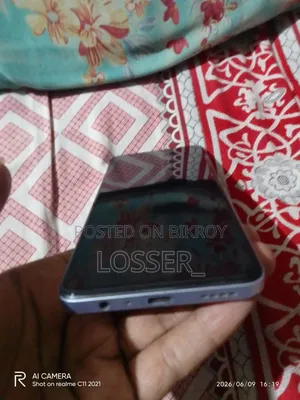 রিয়েলমি ১২৮ জিবি সিলভার