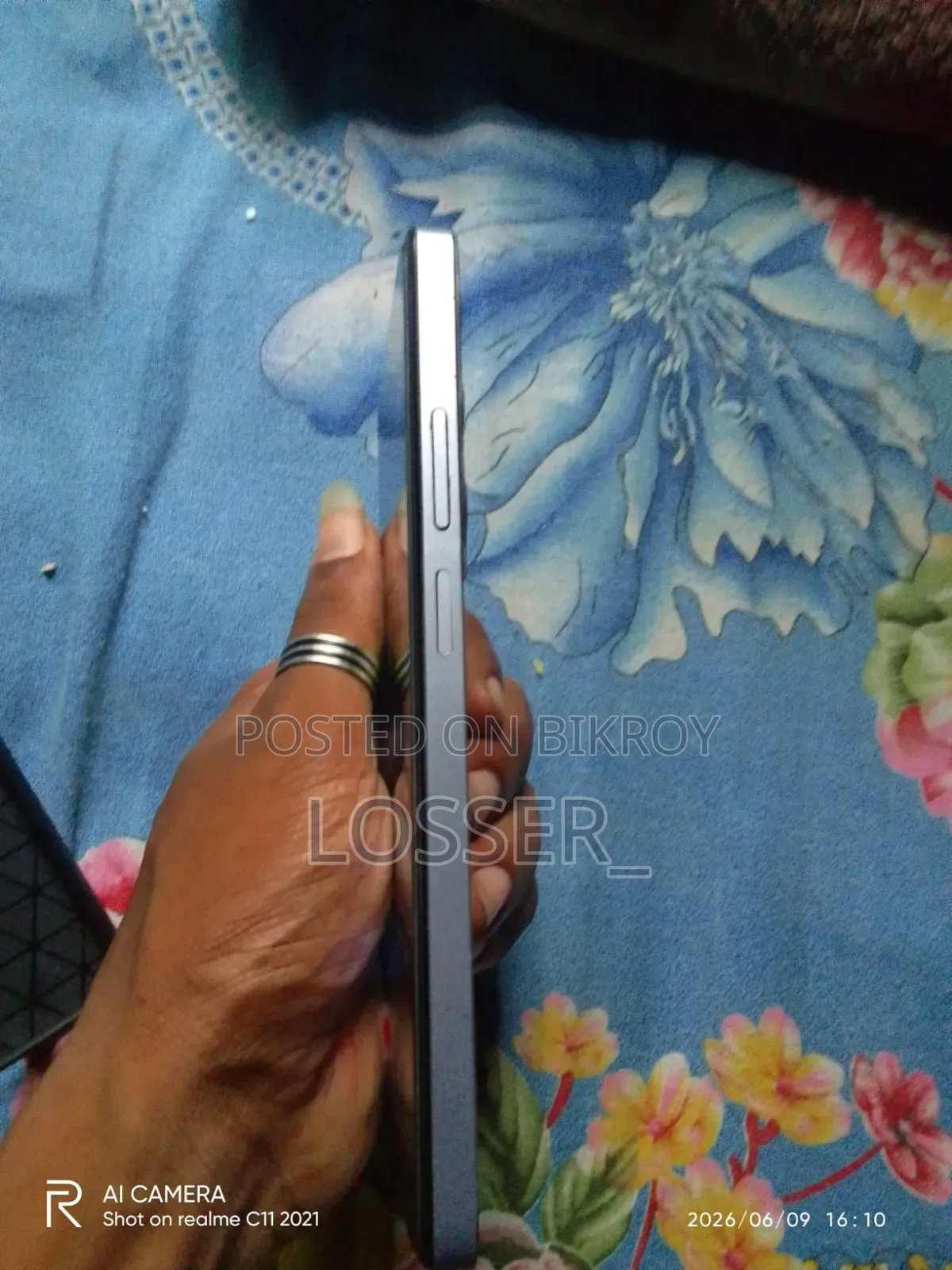 রিয়েলমি ১২৮ জিবি সিলভার