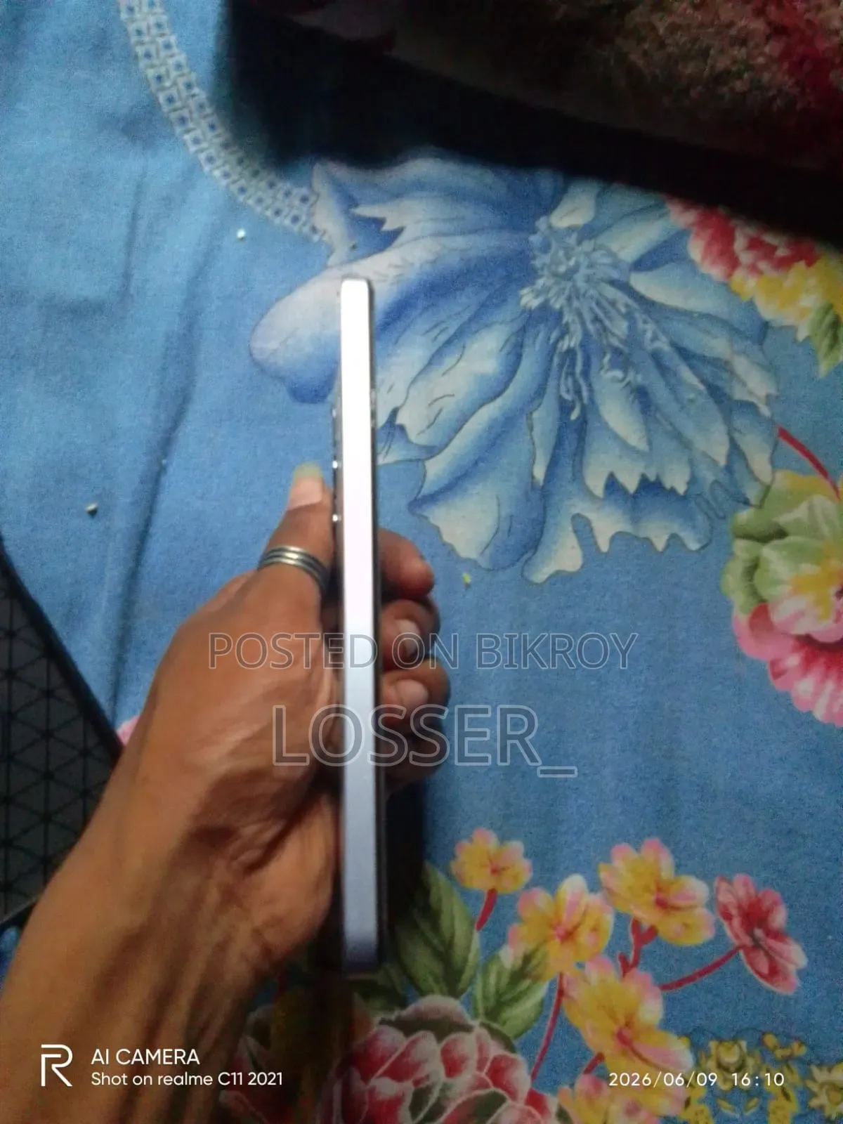 রিয়েলমি ১২৮ জিবি সিলভার