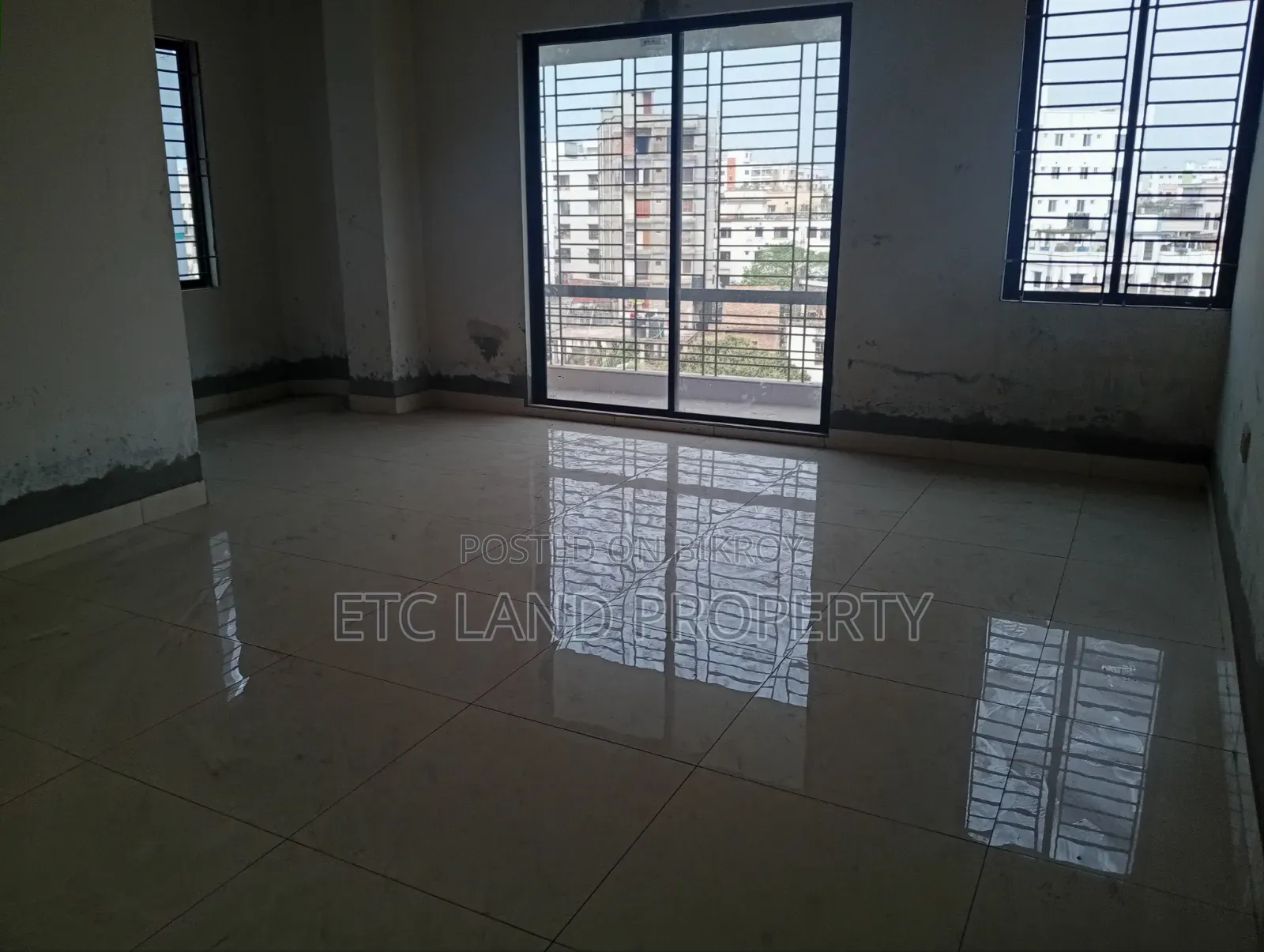 3-Bedroom Apartment in Pirerbugh, 60 Feet Road for Sale