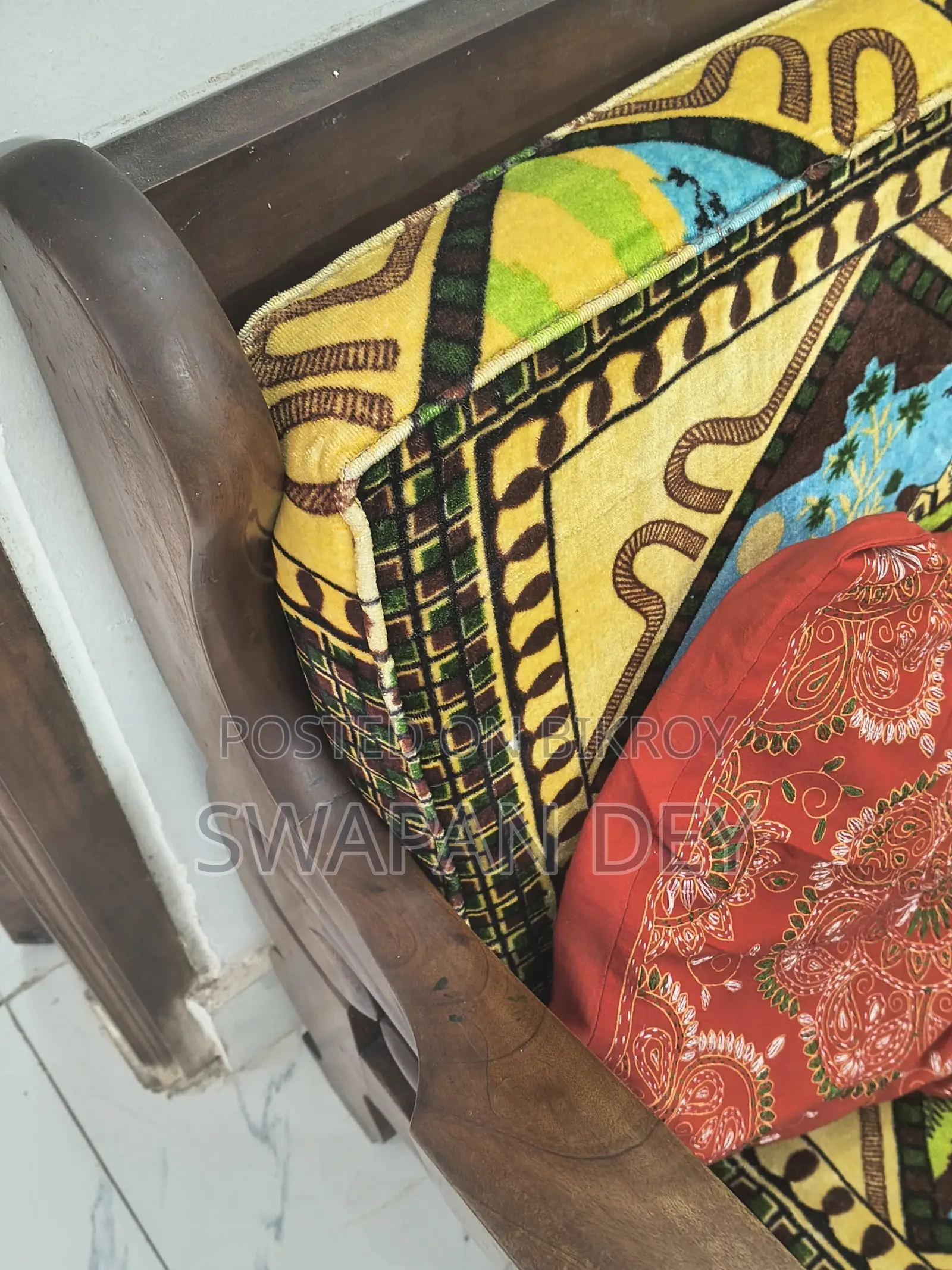 Old Mahogany Wood Sofa Set (3-Seater) and Coffee Table