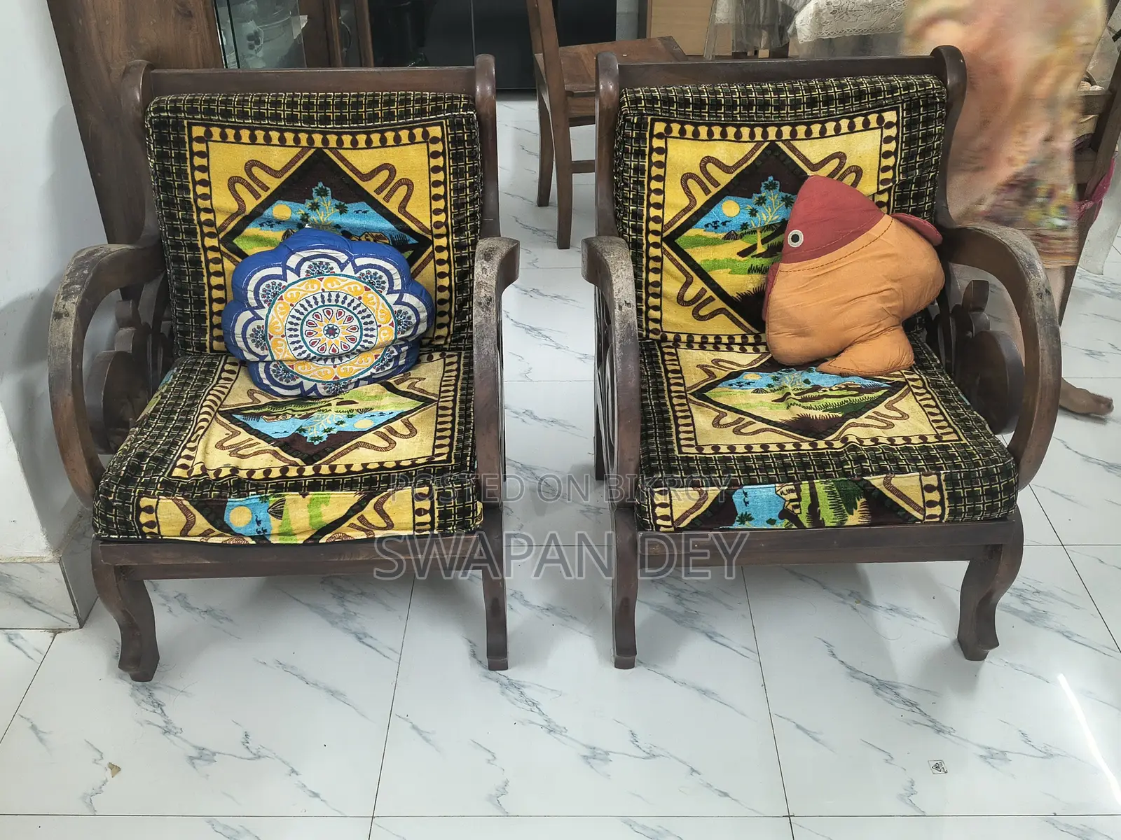Old Mahogany Wood Sofa Set (3-Seater) and Coffee Table