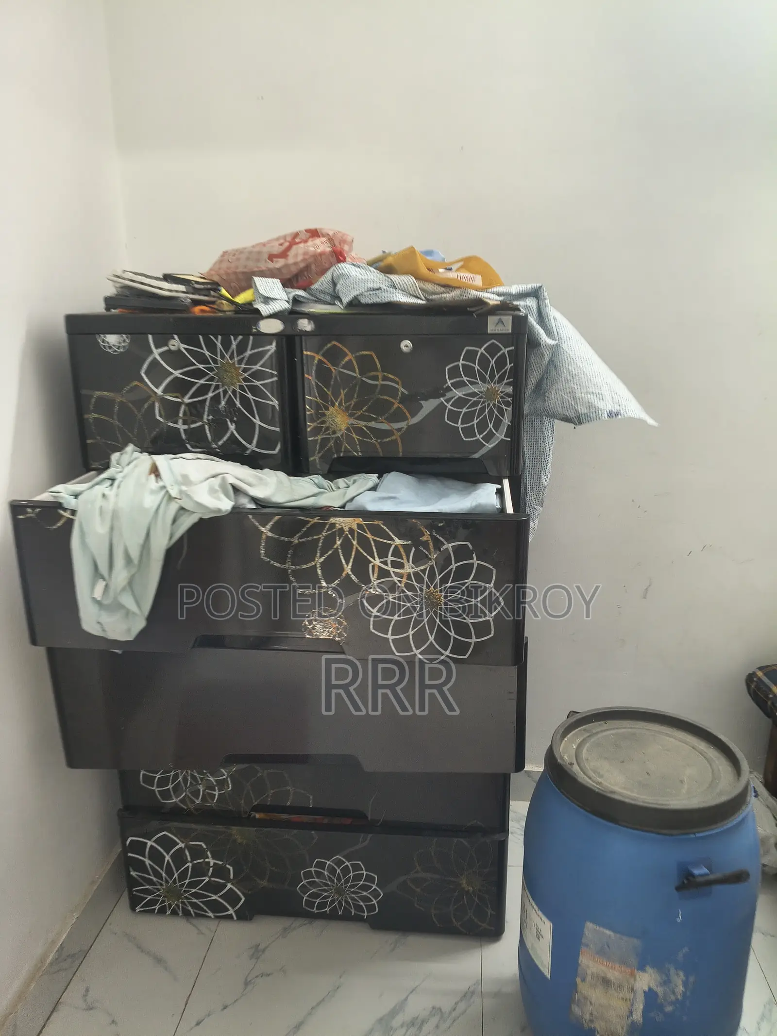 পুরাতন প্লাস্টিক ড্রয়ার ক্যাবিনেট (মাল্টি-ড্রয়ার)
