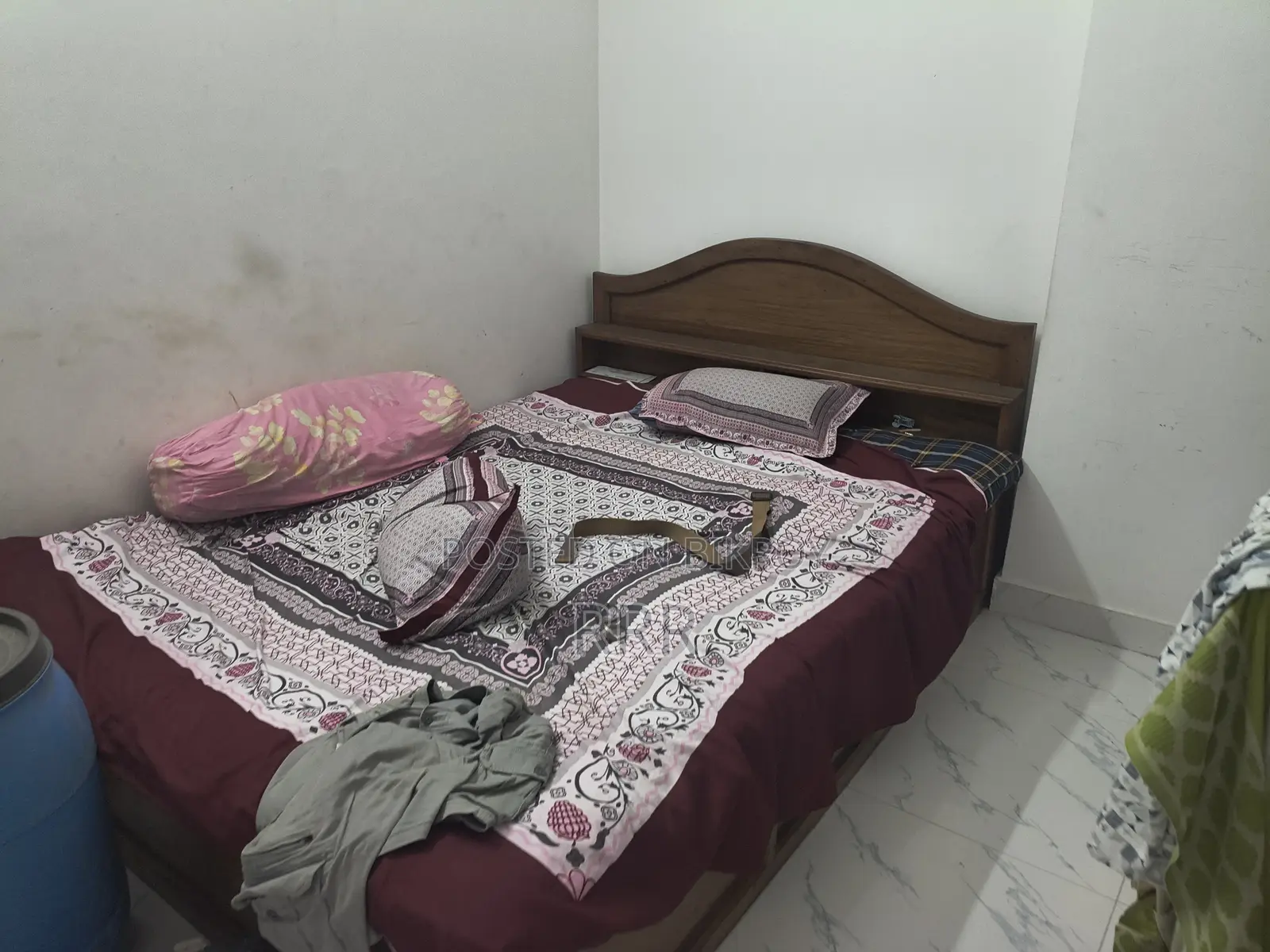 পুরাতন মেহগনি কাঠের ডাবল বেড