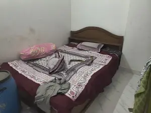 পুরাতন মেহগনি কাঠের ডাবল বেড