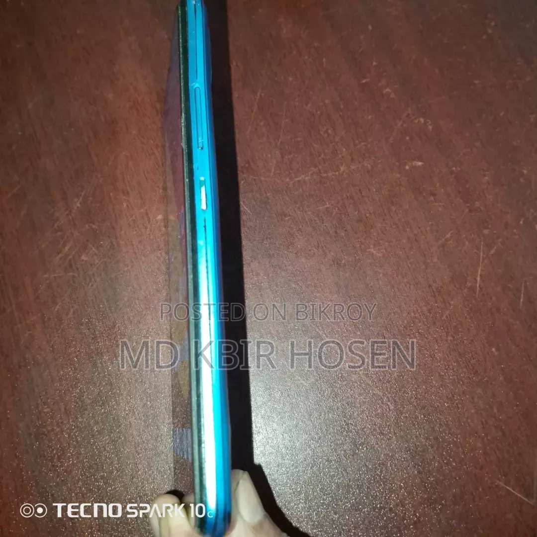Realme 32 GB Blue
