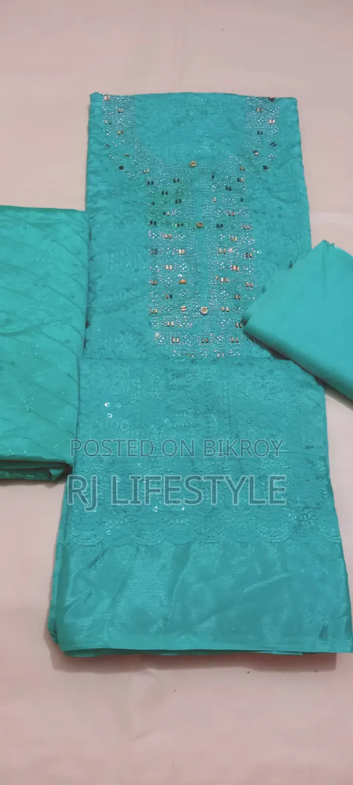 অসাধারণ প্রিমিয়াম কোয়ালিটির এই ড্রেসগুলো