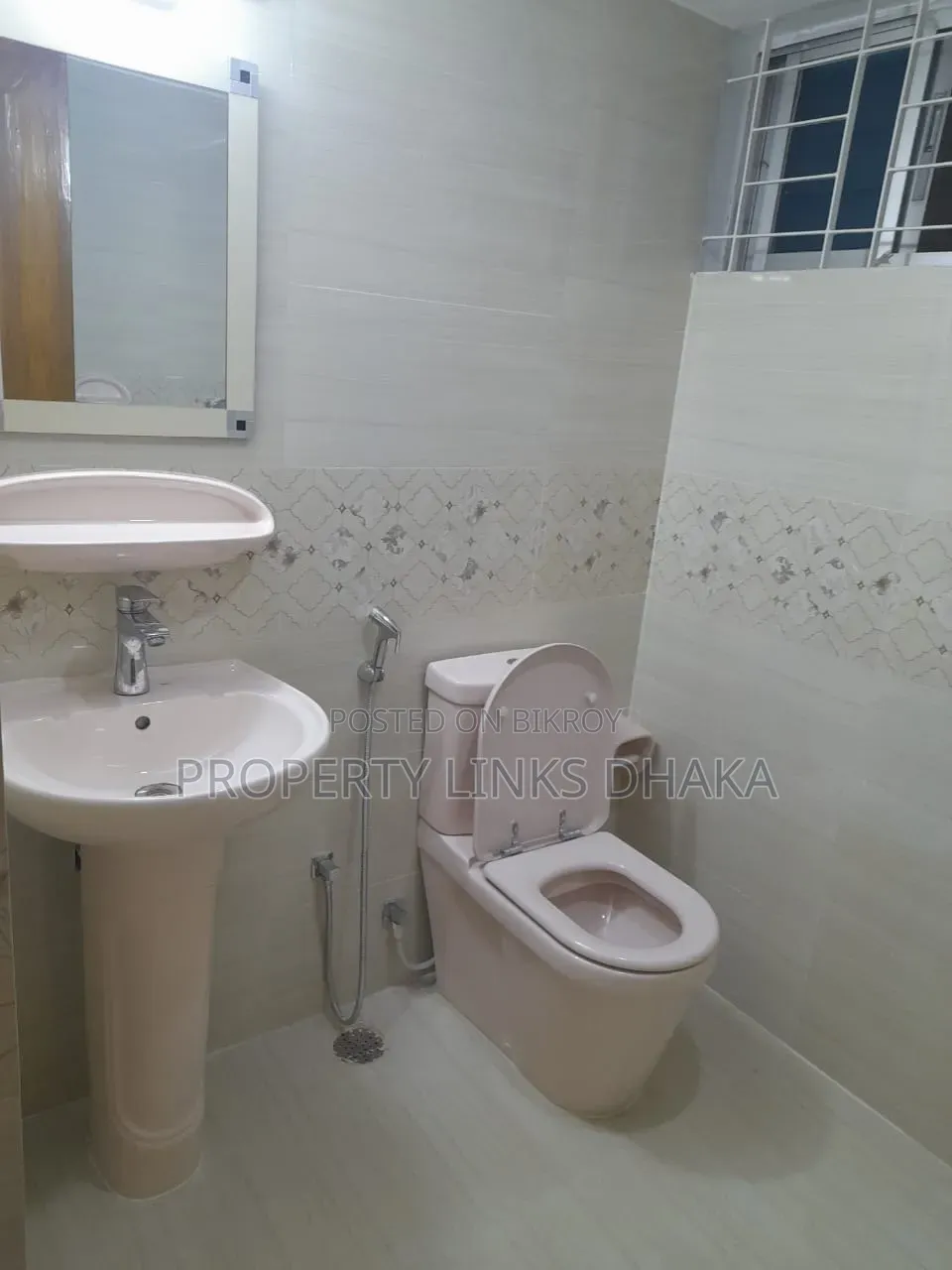 Furnished 2-bedroom Apartment in Banani for rent