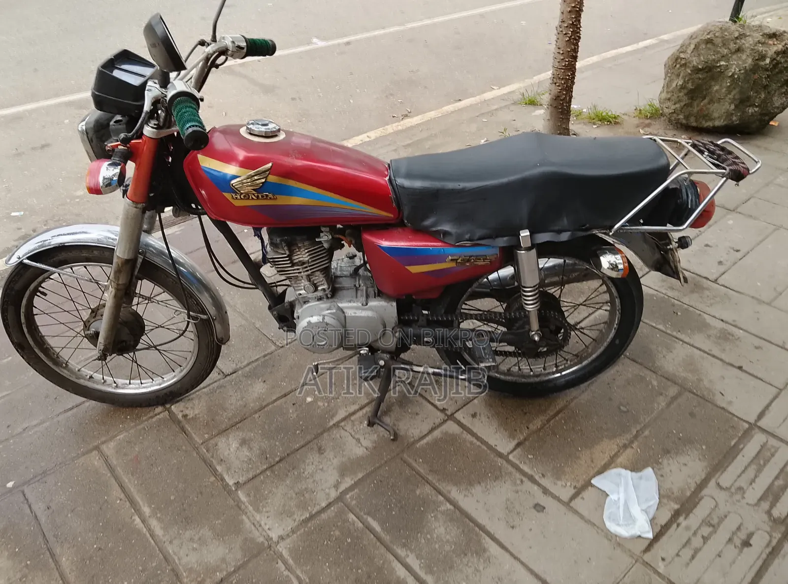 Honda 2005 Red
