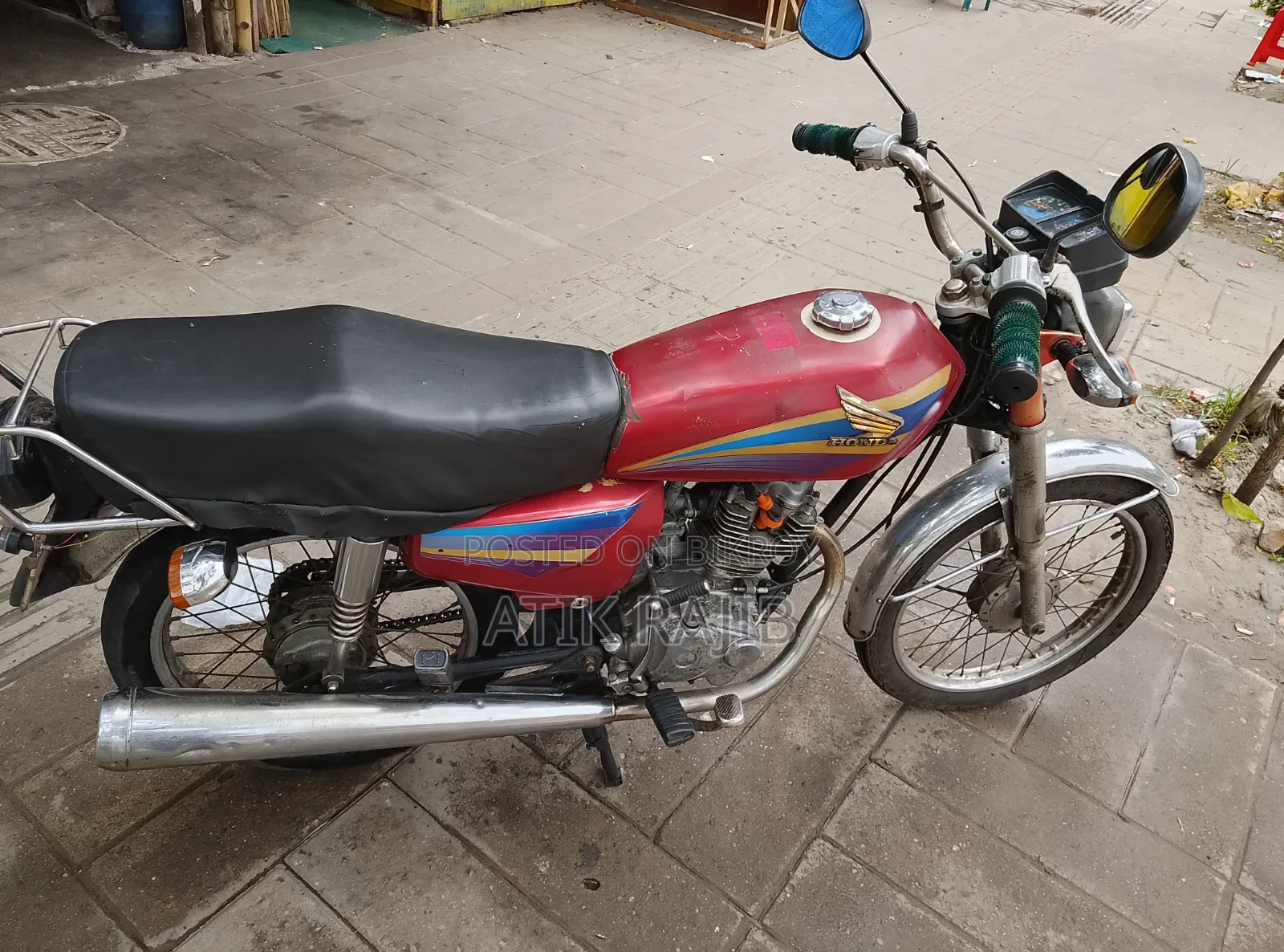Honda 2005 Red