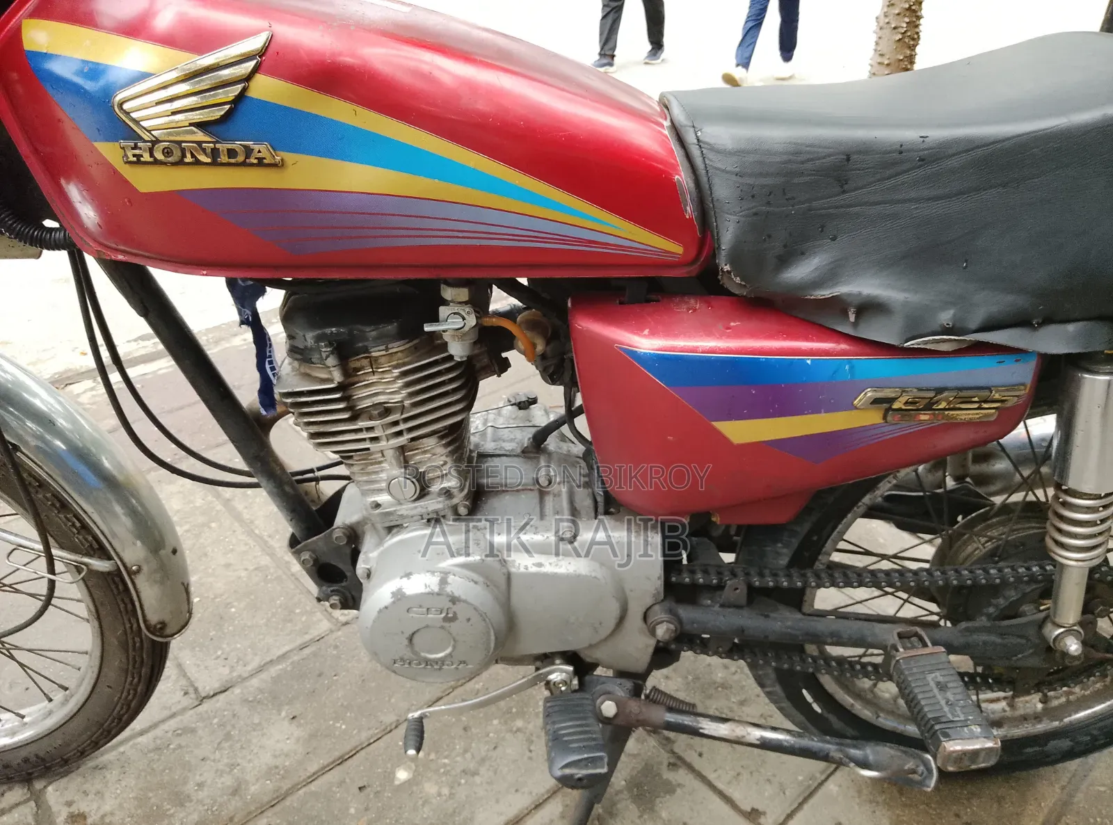 Honda 2005 Red