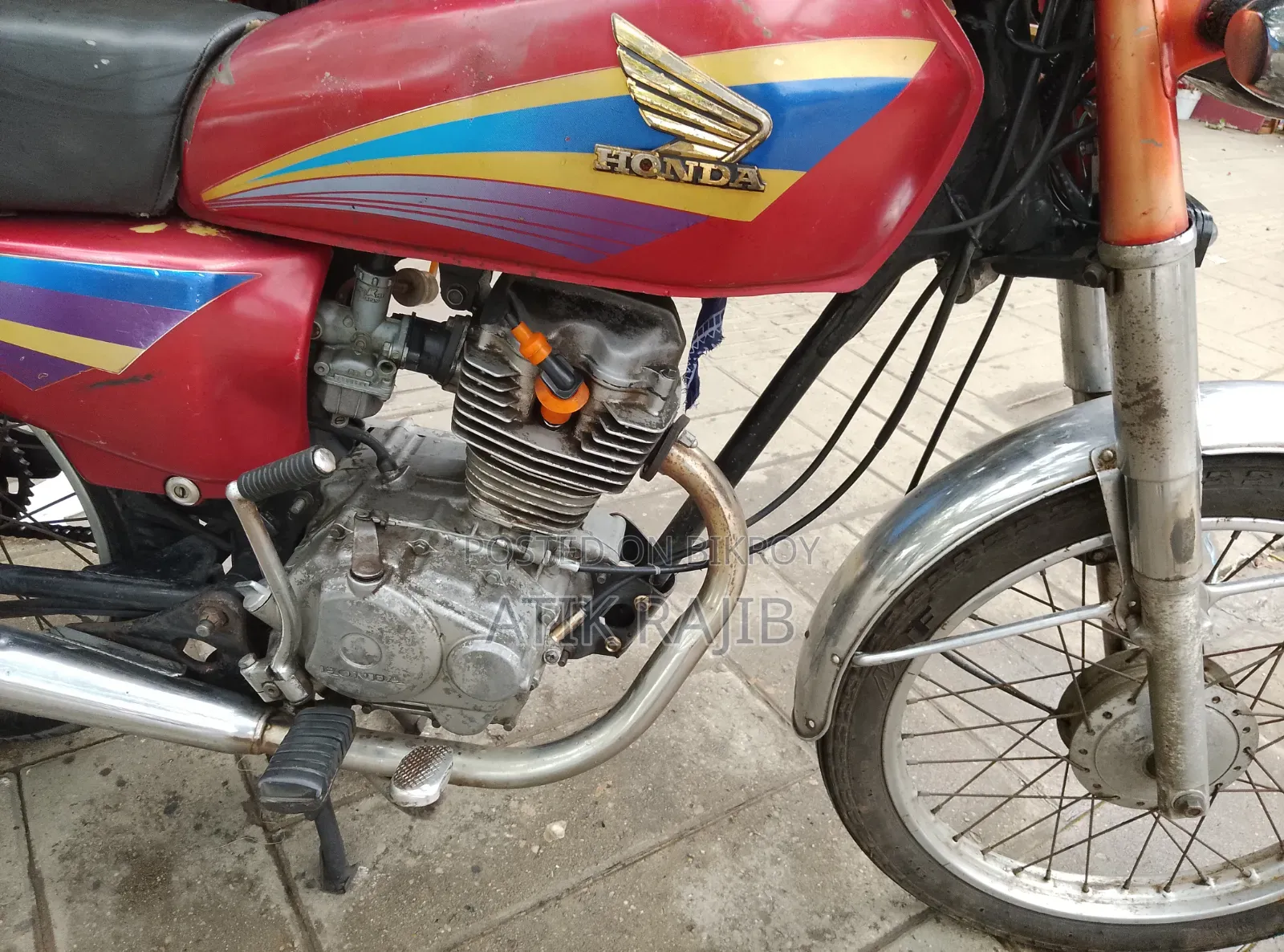 Honda 2005 Red
