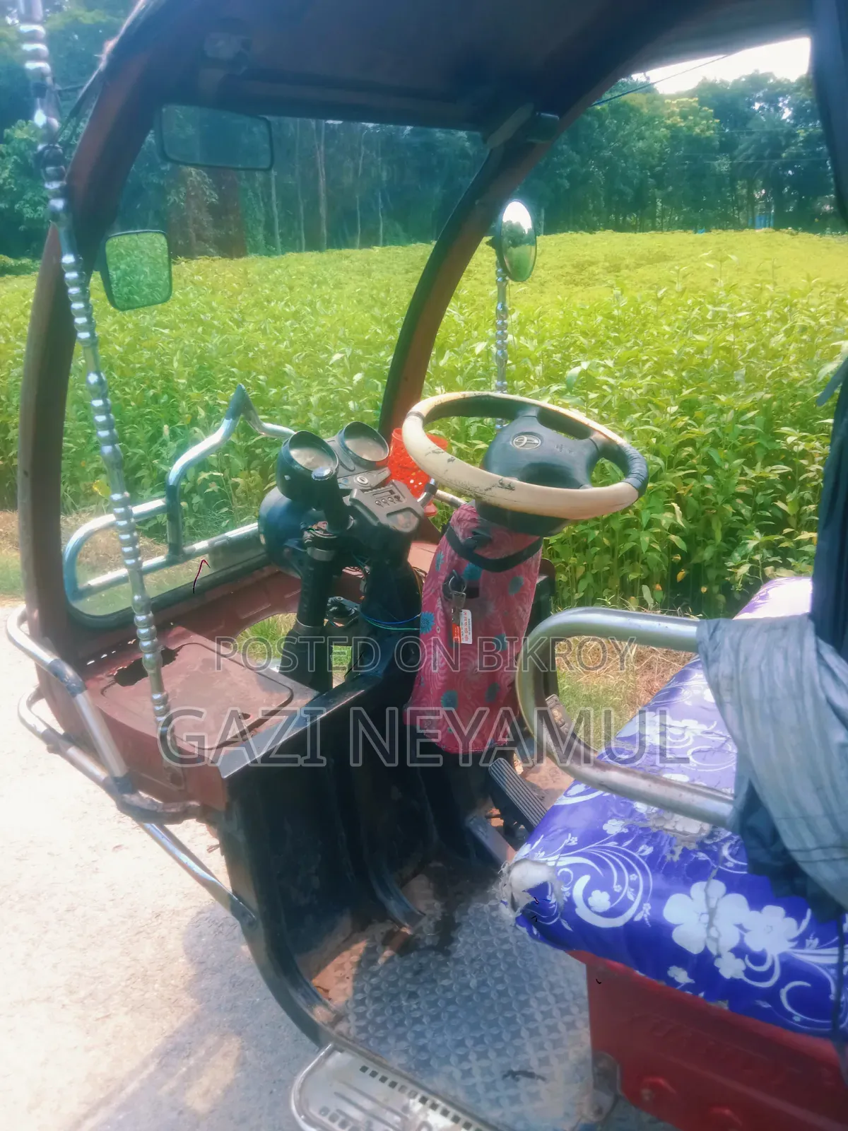 মোটরসাইকেল ২০২২ লাল