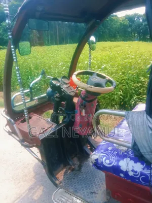 মোটরসাইকেল ২০২২ লাল