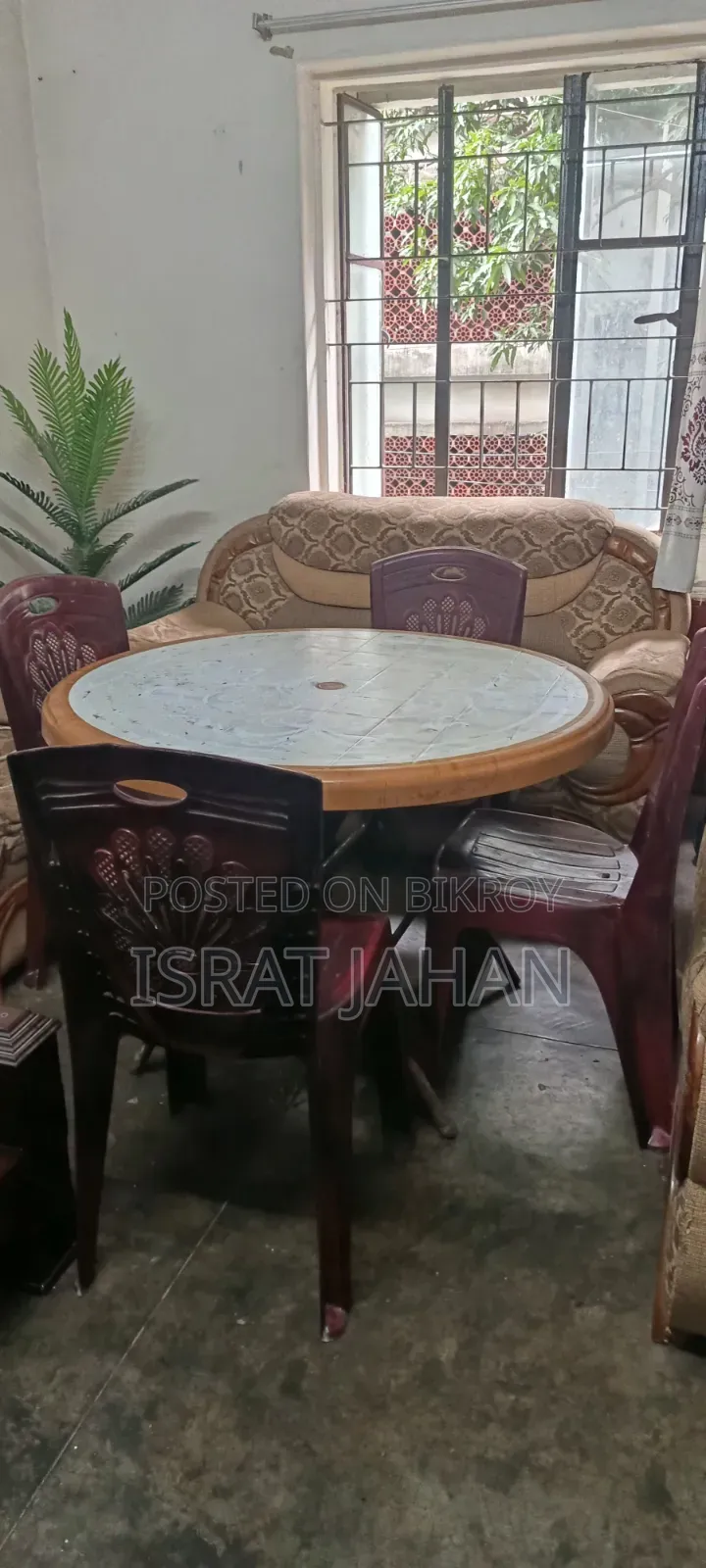 Plastic Dining Table