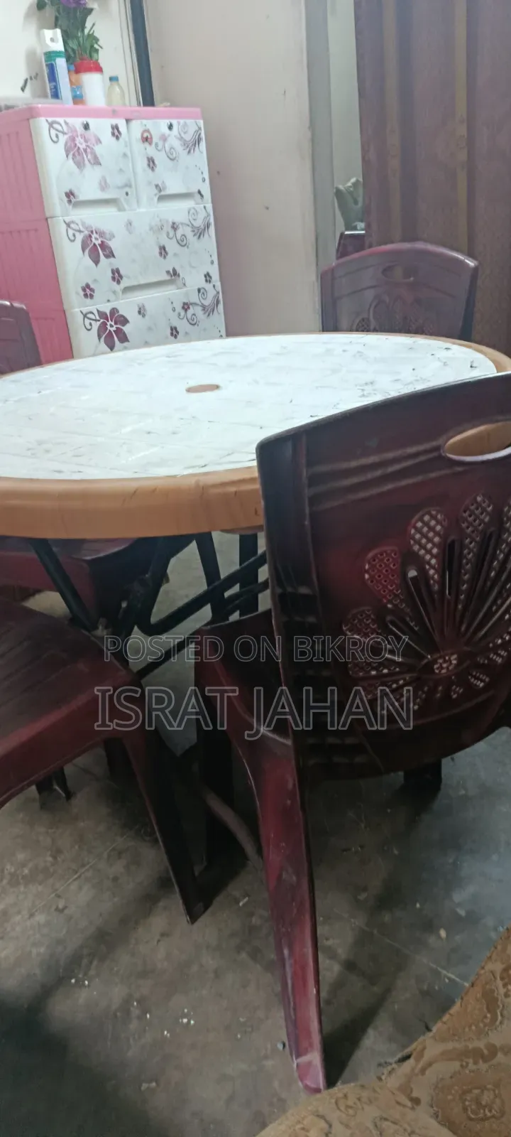 Plastic Dining Table