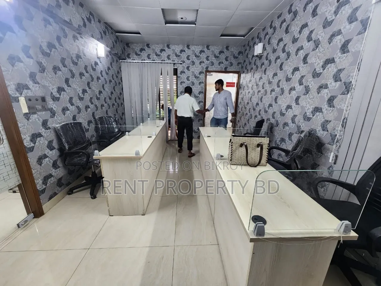Furnished 3-Bedroom Block of Flats in Urban, Gulshan for Rent