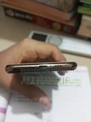 অ্যাপল আইফোন এক্সএস ২৫৬ জিবি গোল্ড