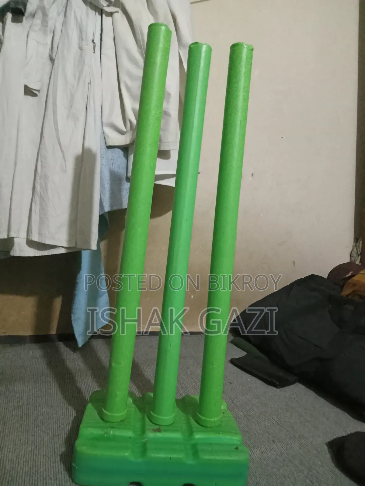 কাঠের বলের ক্রিকেট ব্যাট