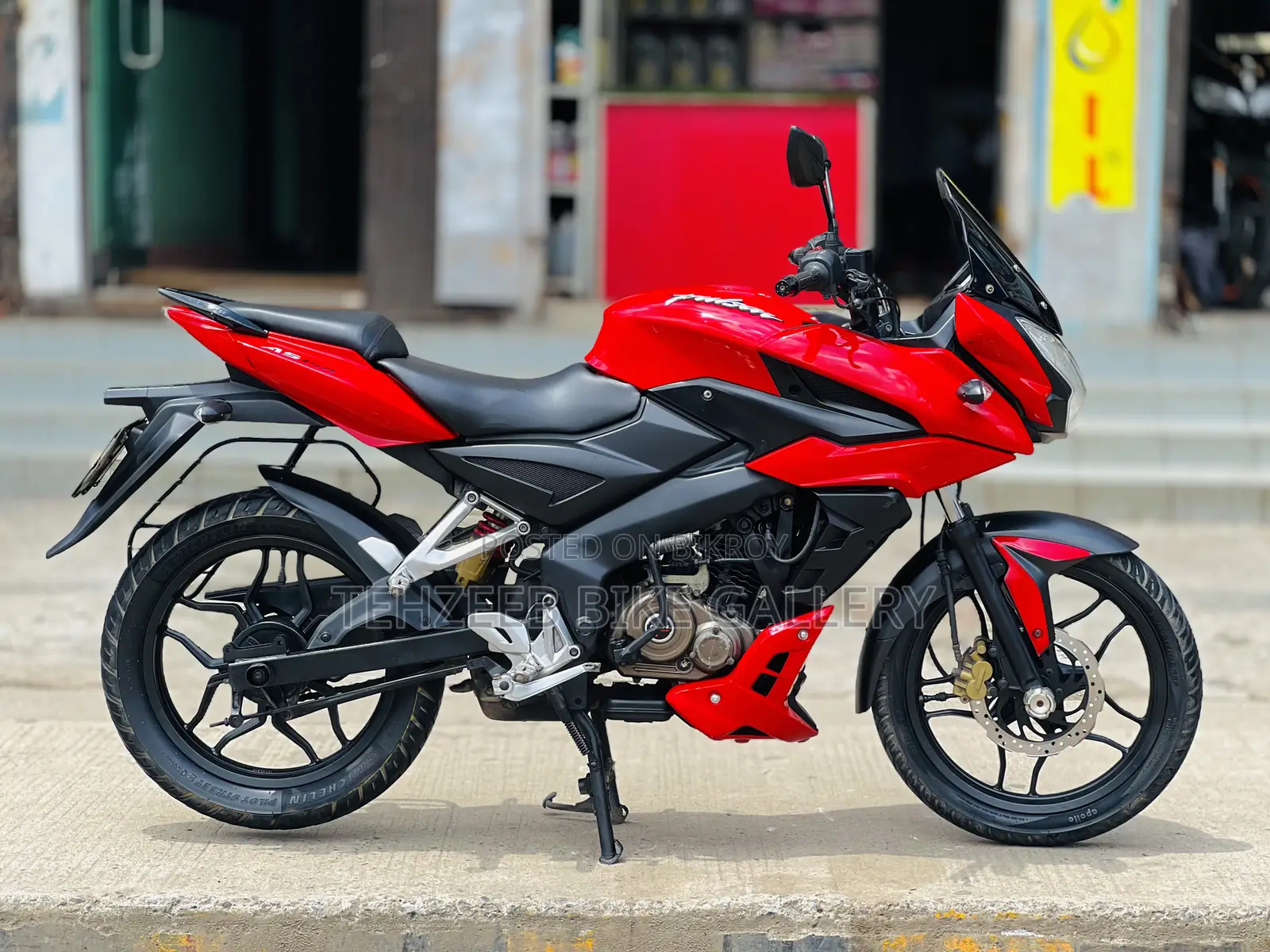 Bajaj Pulsar 150 2018 Red