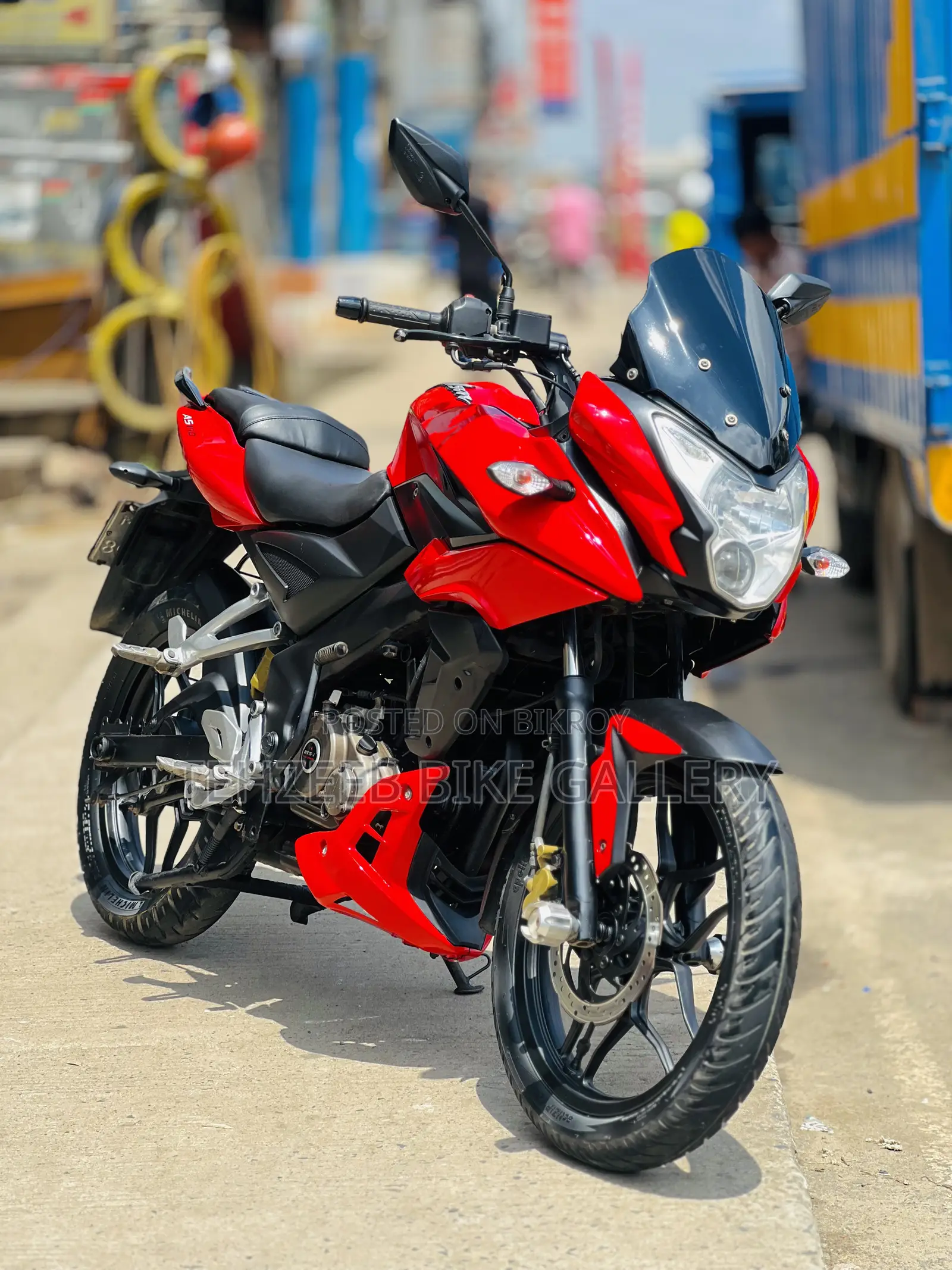 Bajaj Pulsar 150 2018 Red