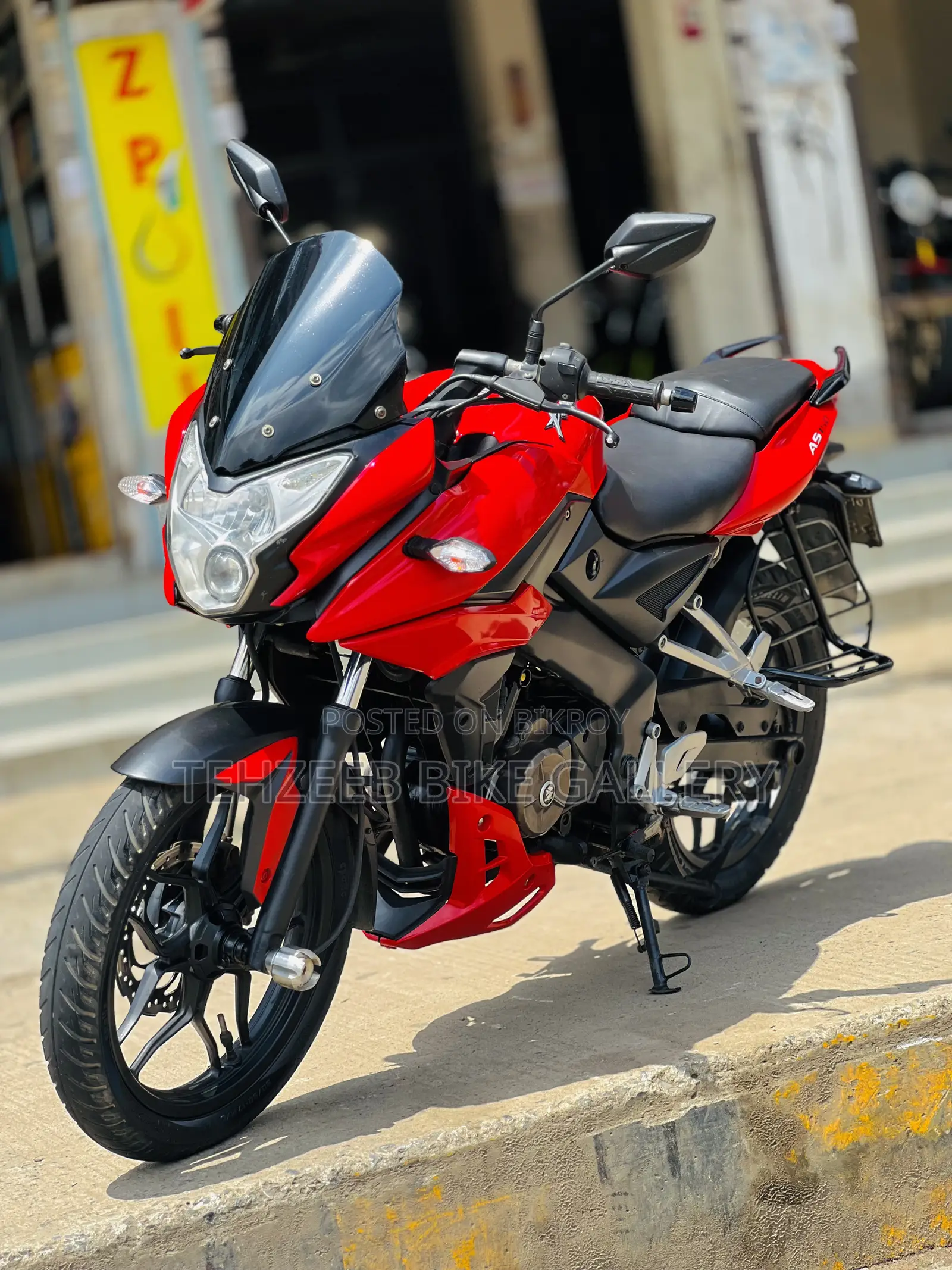 Bajaj Pulsar 150 2018 Red