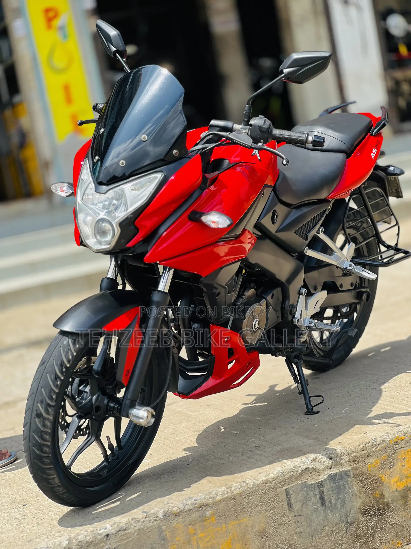 Bajaj Pulsar 150 2018 Red